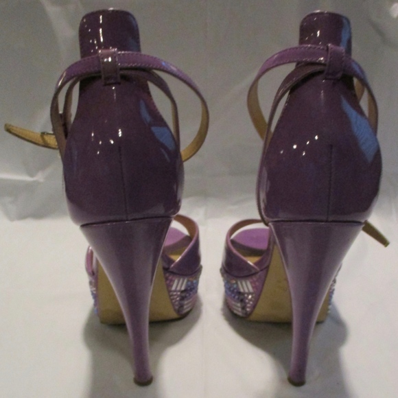 Twice Lilac High Heels w/ Swarovski crystals - Picture 3 of 7